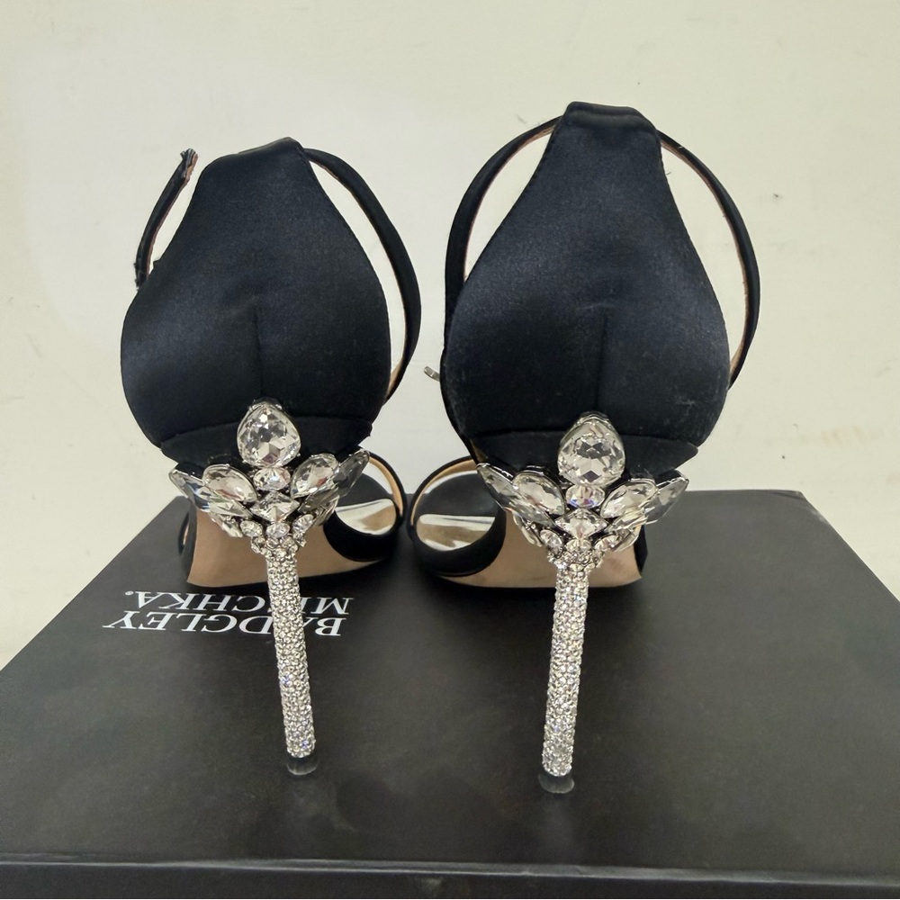 Badgley Mischka Vicia Crystal Embellished Heel Sandal Black Size 9.5 - Picture 7 of 8